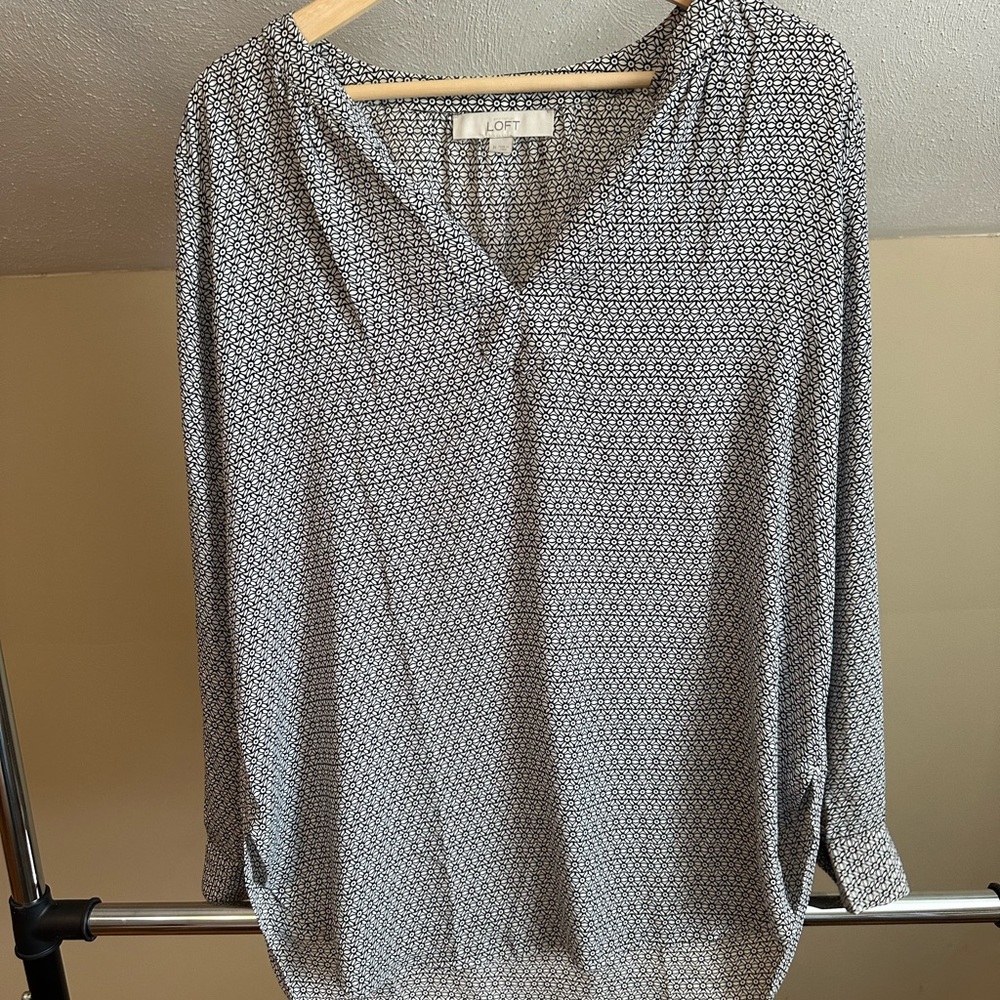 Ann Taylor LOFT Women's Longsleeved Tunic Style Geometric Print Blouse